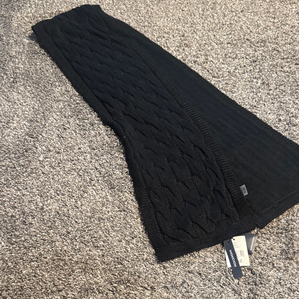 Magaschoni Elegant Black Cable Knit Merino Wool Scarf